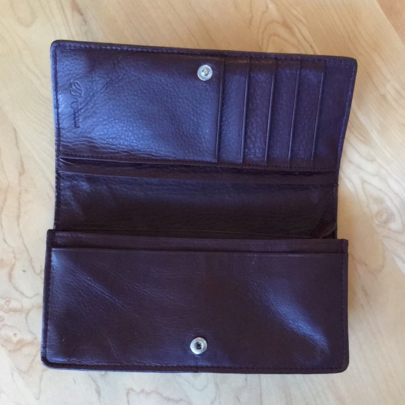 BRIGHTON | Victorian Rose Croc Embossed Leather Tote & Wallet - Picture 9 of 16